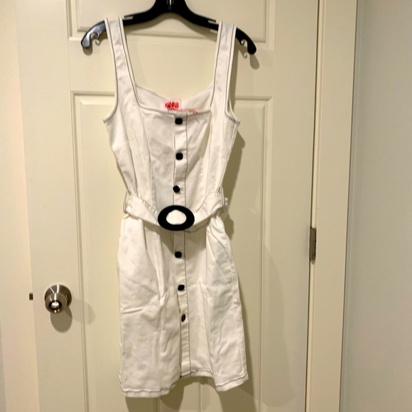NEW W TAGS- white denim button up dress w belt ⭐️ - Picture 4 of 6